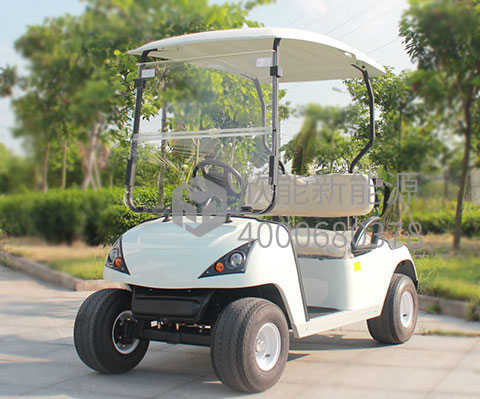 2座高爾夫球車